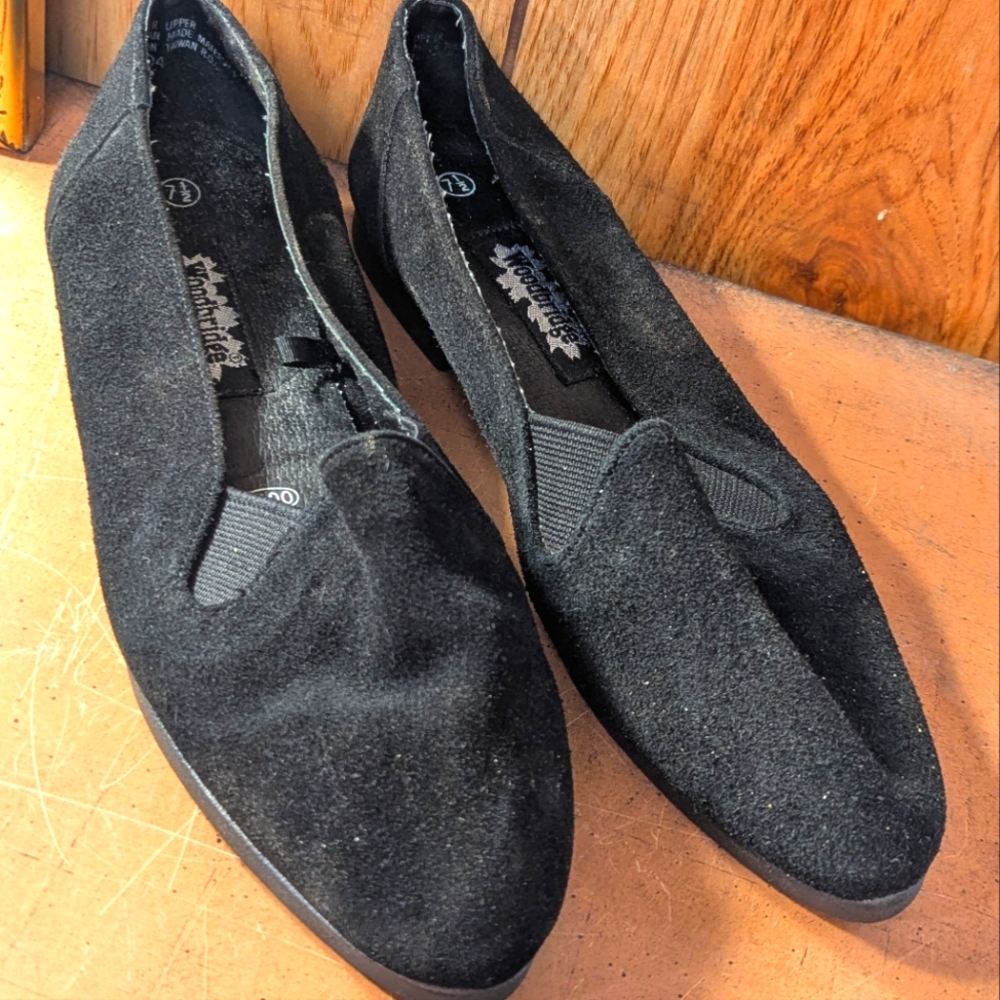Vintage Woodbridge Women's Black Suede size 7.5